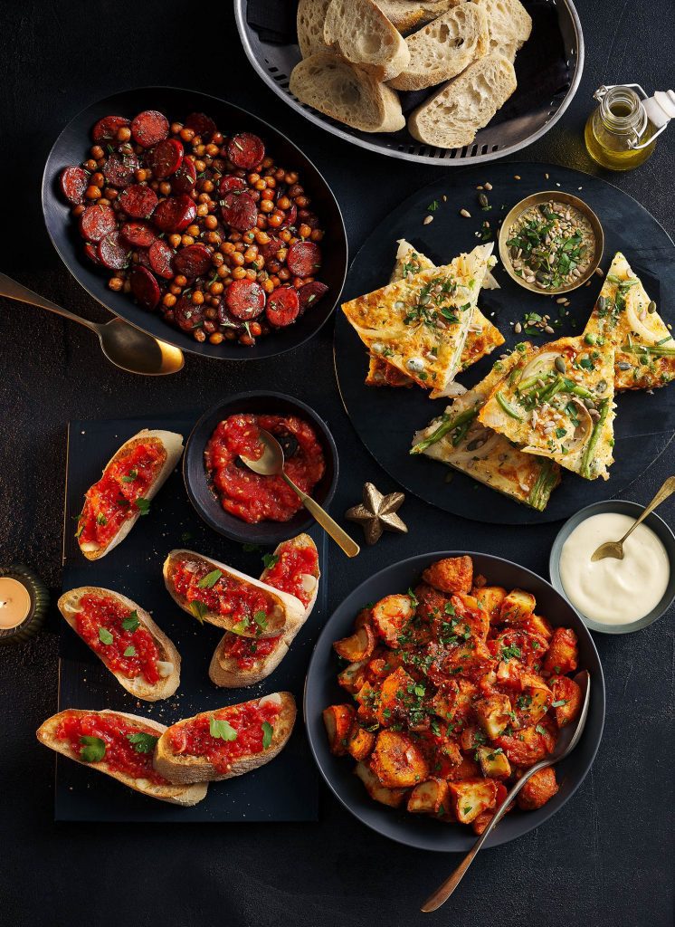 Tesco magazine december 2022 issue shareable feasts